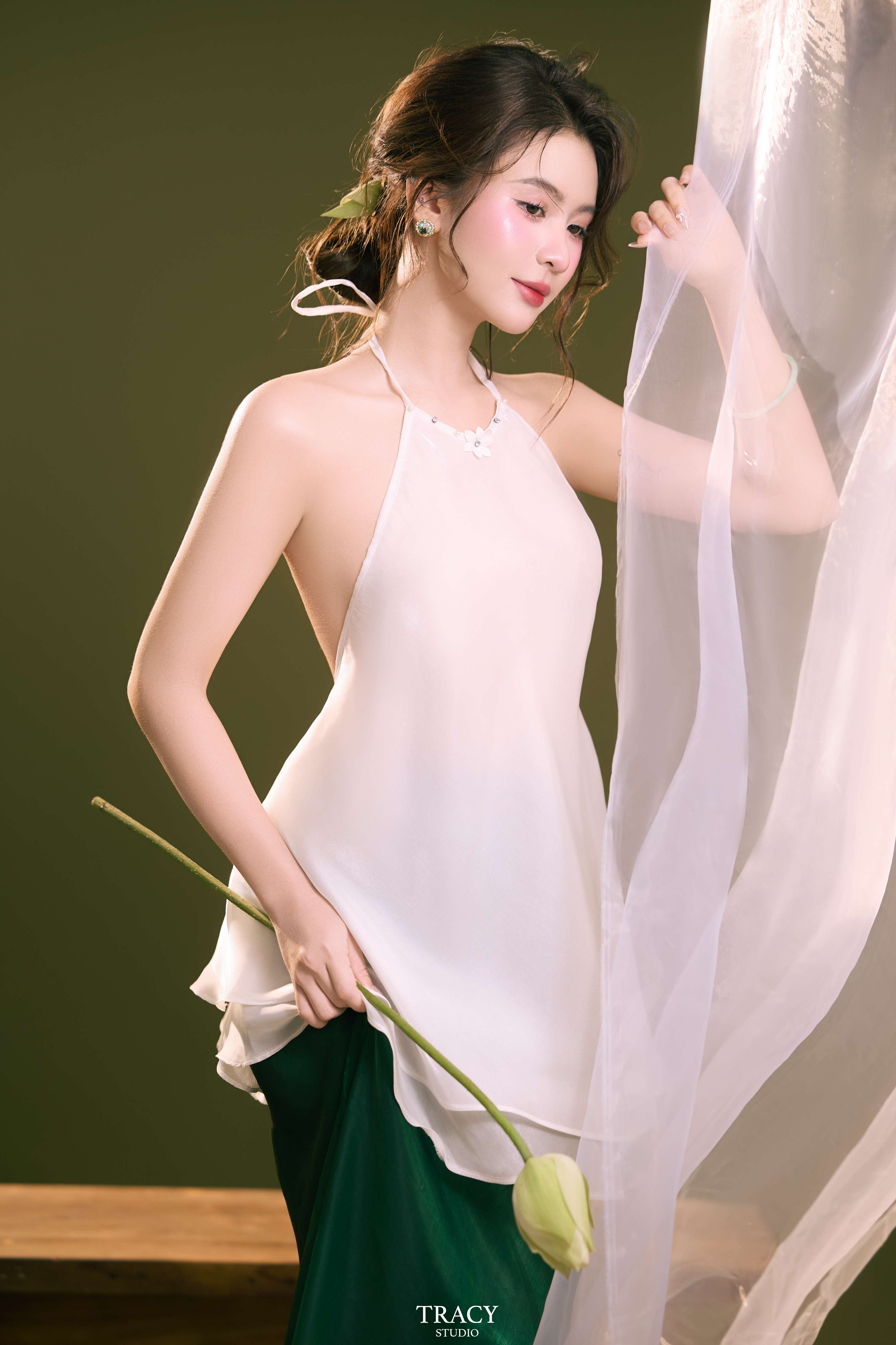 frontend/img/gallery/concept-sen/tracy-studio-chup-concept-sen-trang-chang-may (2).jpg